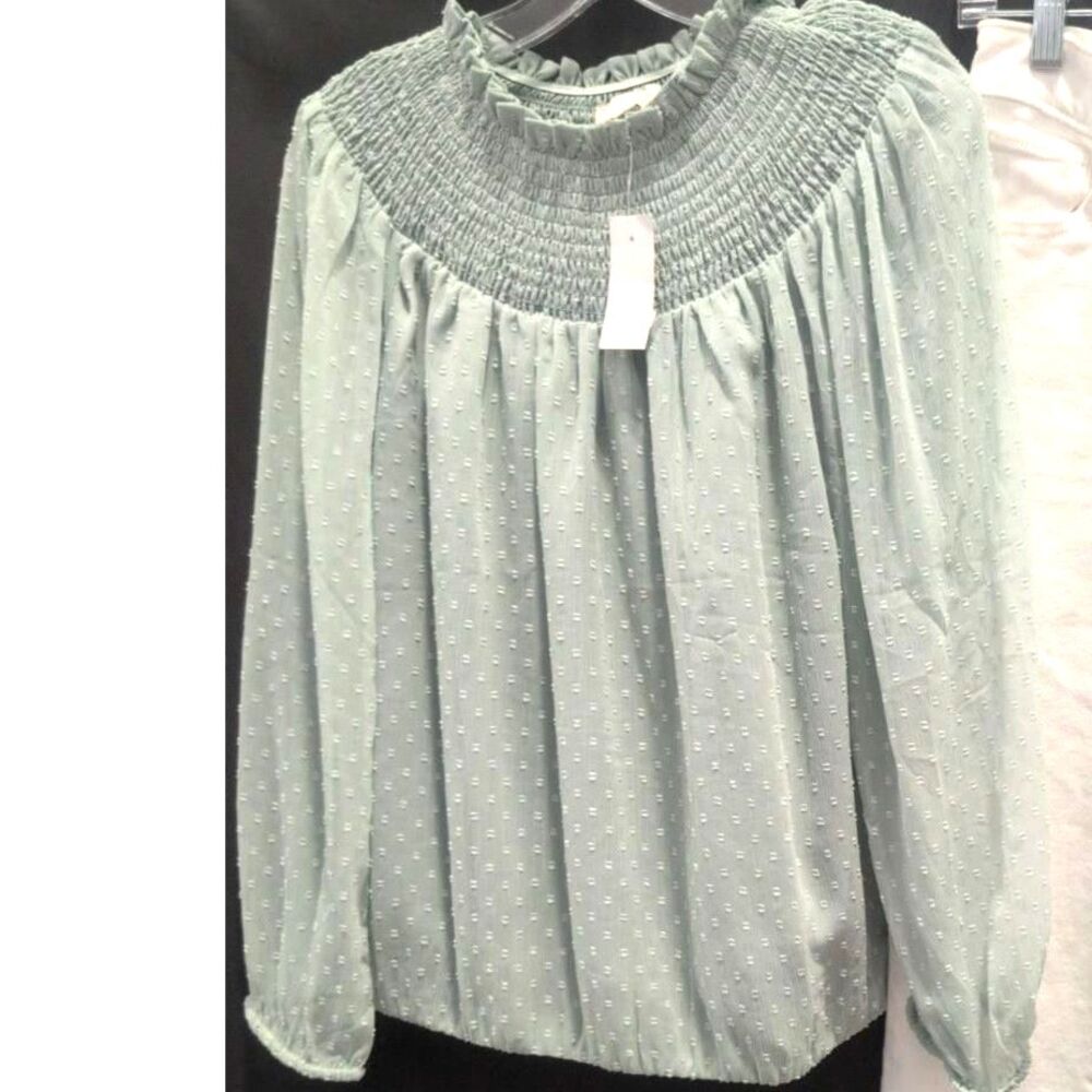 LOFT Smocked Swiss Dot Blouse - Size Small - NWT - Picture 3 of 5